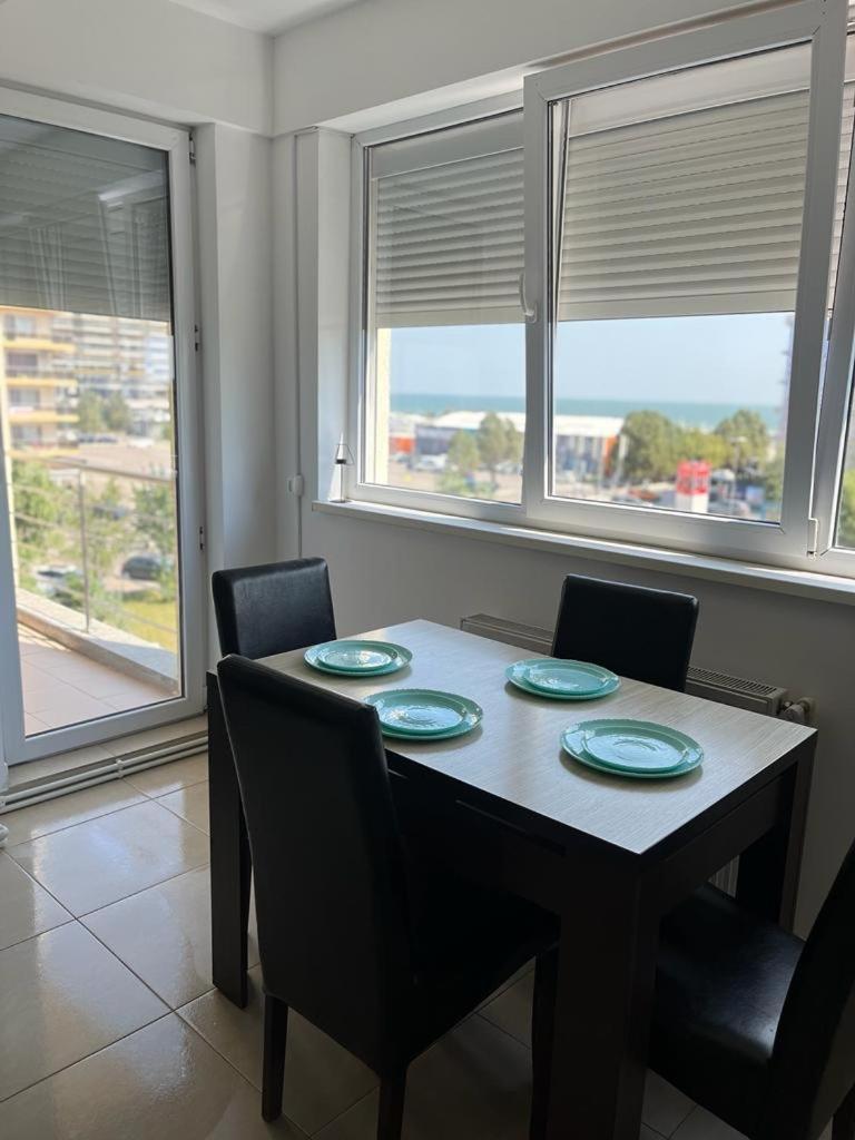 Fratellyvibe Mamaia Apartment Exterior photo