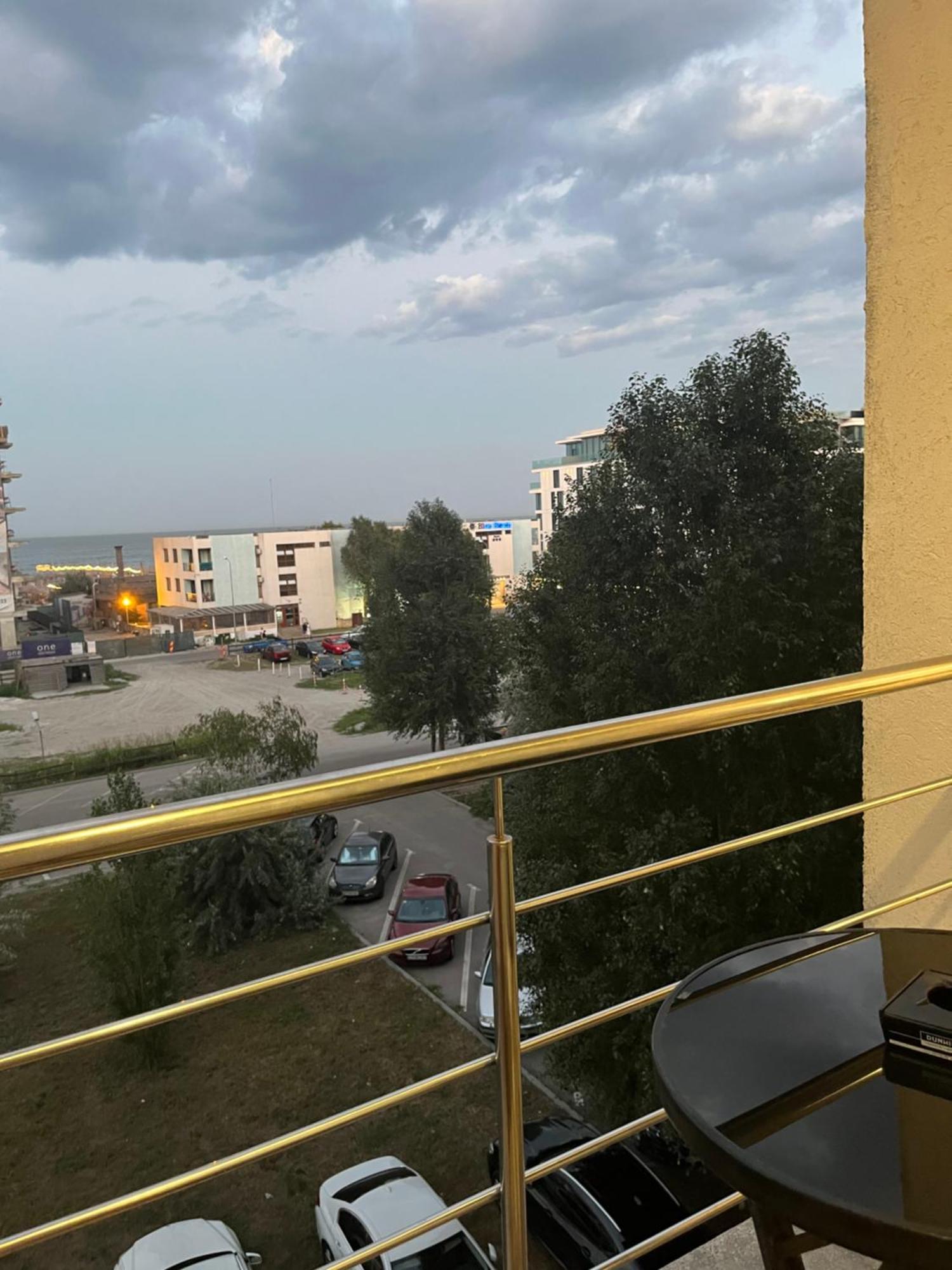 Fratellyvibe Mamaia Apartment Exterior photo
